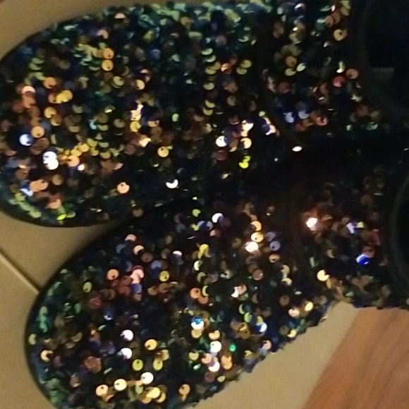 Ugg Sequin mini short Boot - Picture 7 of 11